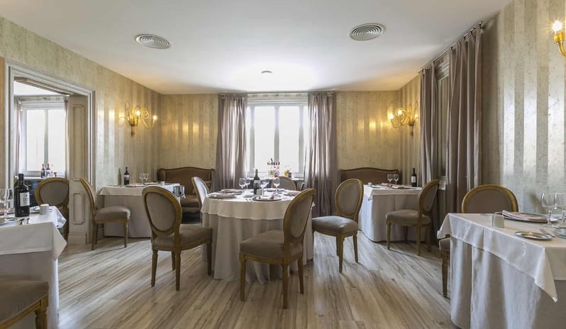 IL PALAZZO TABLE VIEW